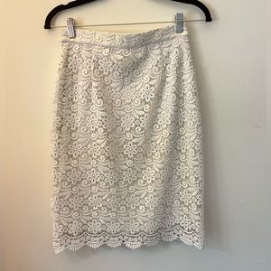 White lace size small knee length UniQlo skirt